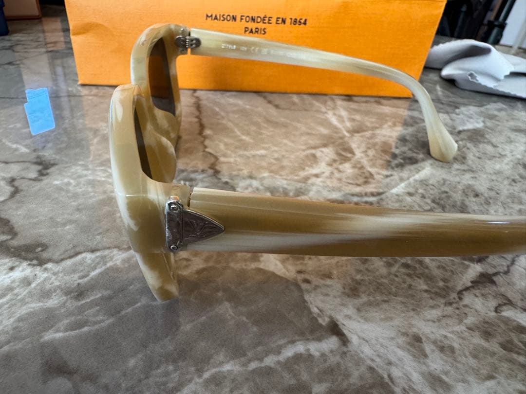 ルイヴィトン　サングラス