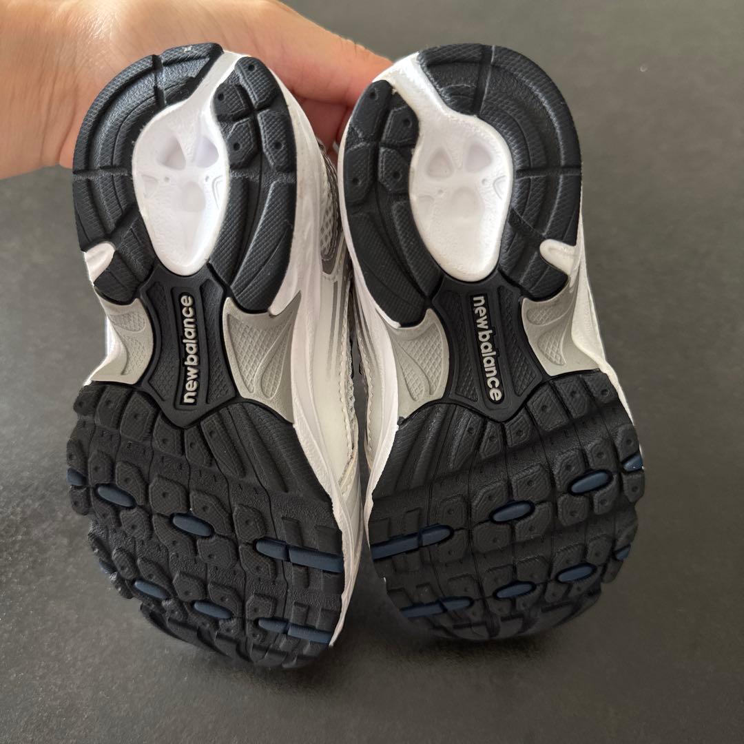 【希少】ニューバランス530 キッズ 13.5cm ホワイト/シルバー