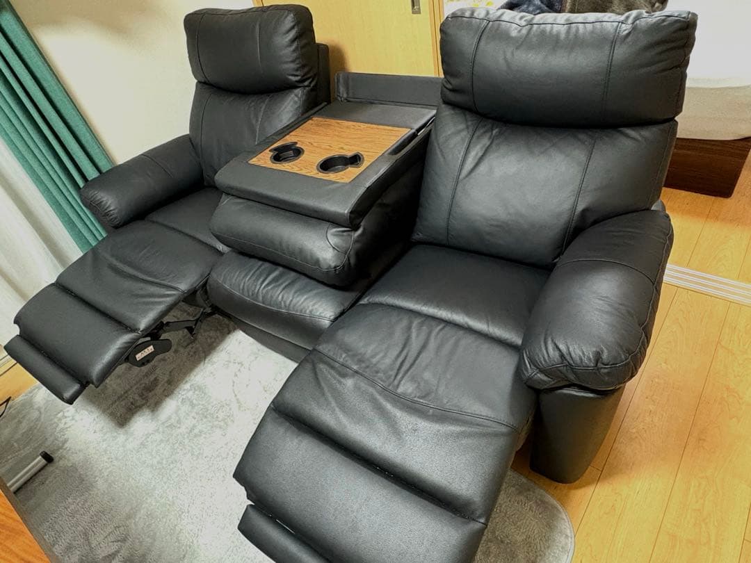 3人掛け電動リクライニングソファ テーブル付き 本革(一部合成皮革)タイプ