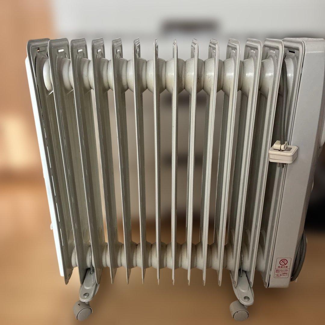 デロンギオオイルヒーター。H771423E. 200V.2300W.作動確認済.