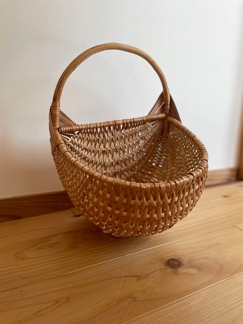 ラトビア　ウォールバスケット　カゴアミドリ