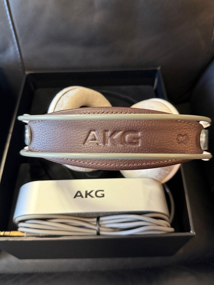 美品AKG K701-Y3プレミアムクラスヘッドフォン