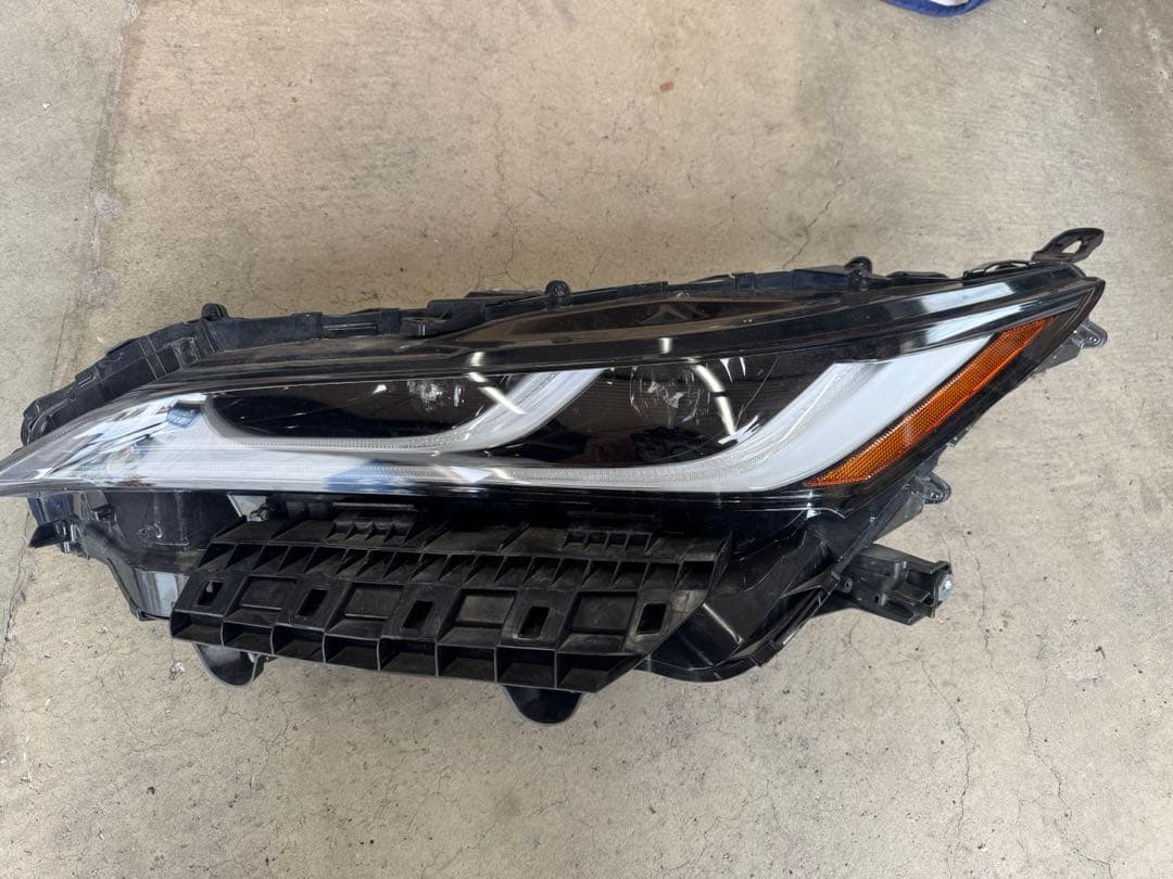 ハリアー　80系 LED ヘッドライト　左側