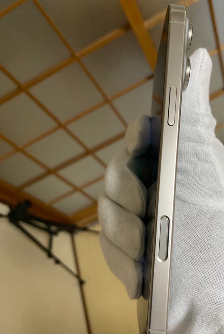 非常に良好な状態。iPhone 16 Pro Max 256GB SIMフリー