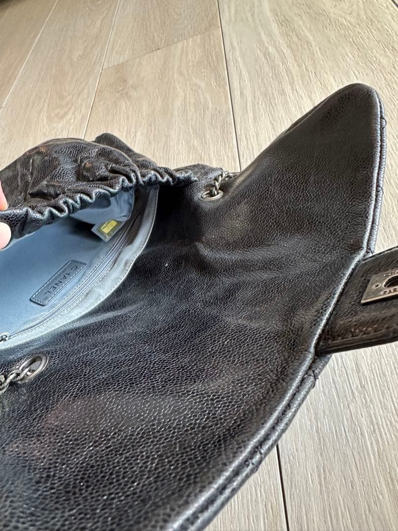 CHANEL ブラック レザー ショルダーバッグ