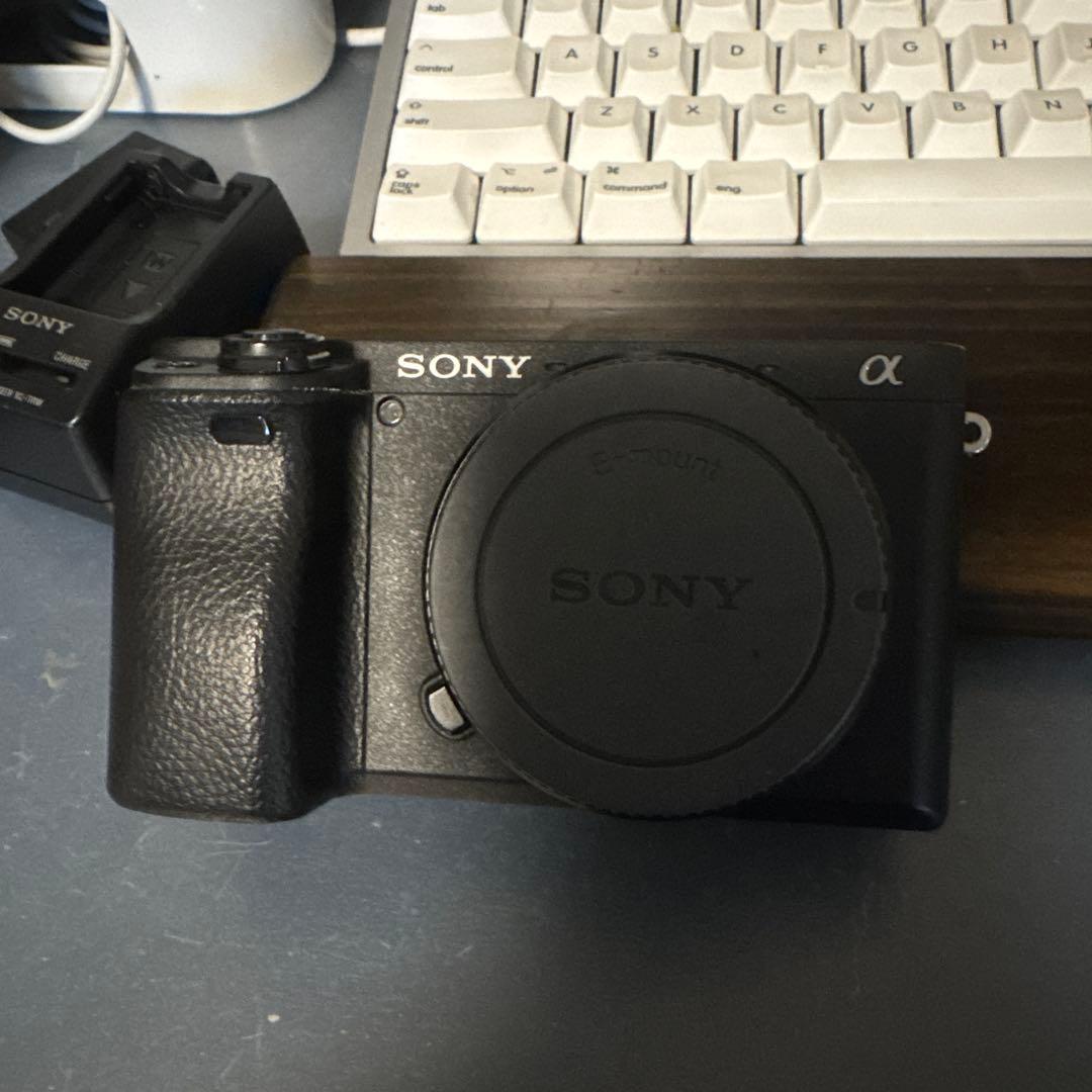 【美品】SONY α6400 SEL1670Z バッテリー4つ 充電器