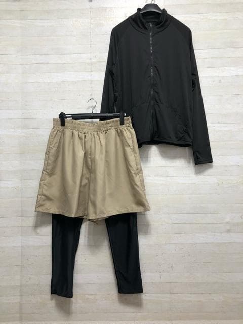 新品☆4L♪黒ラッシュガード・レギンス付♪水着5点セット♪UVカット☆☆D974