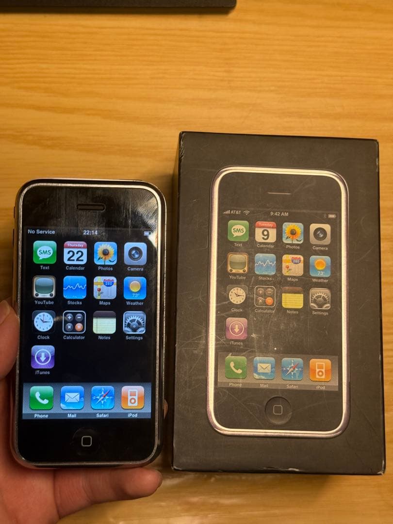 iPhone 2G 箱付属品付き シリアル番号一致 美品 日本未発売 初代
