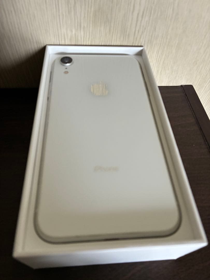 【美品】Apple iPhoneXR ホワイト 128GB simフリー