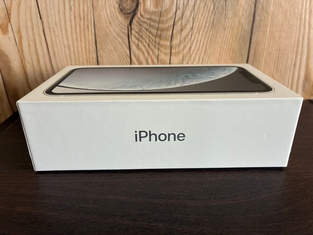 【美品】Apple iPhoneXR ホワイト 128GB simフリー