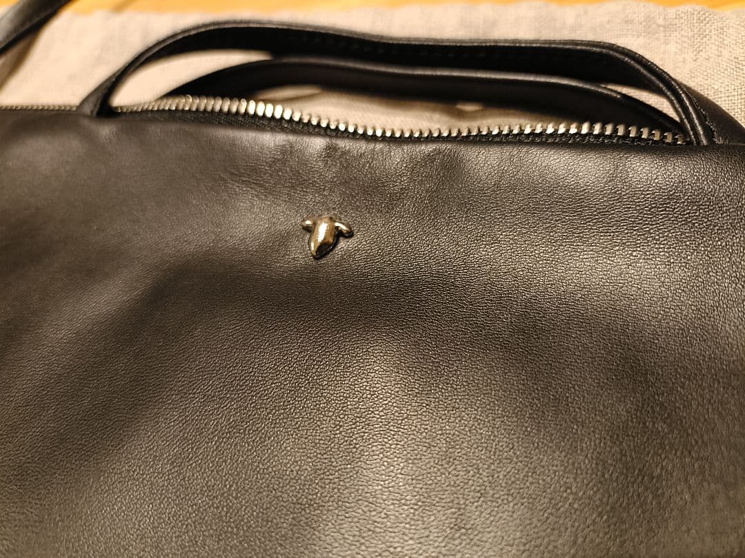 ミナペルホネン kostea bag M ブラック　タンバリン