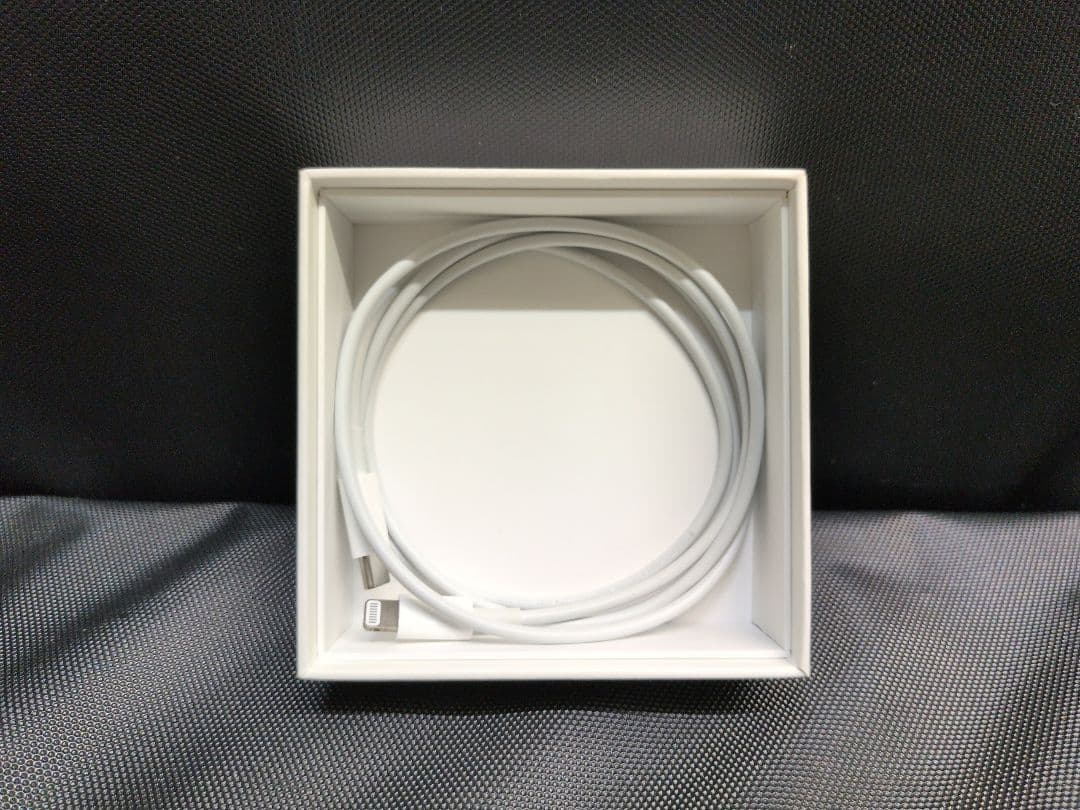 Apple AirPods第3世代 純正品 ワイヤレスイヤホン　M2655