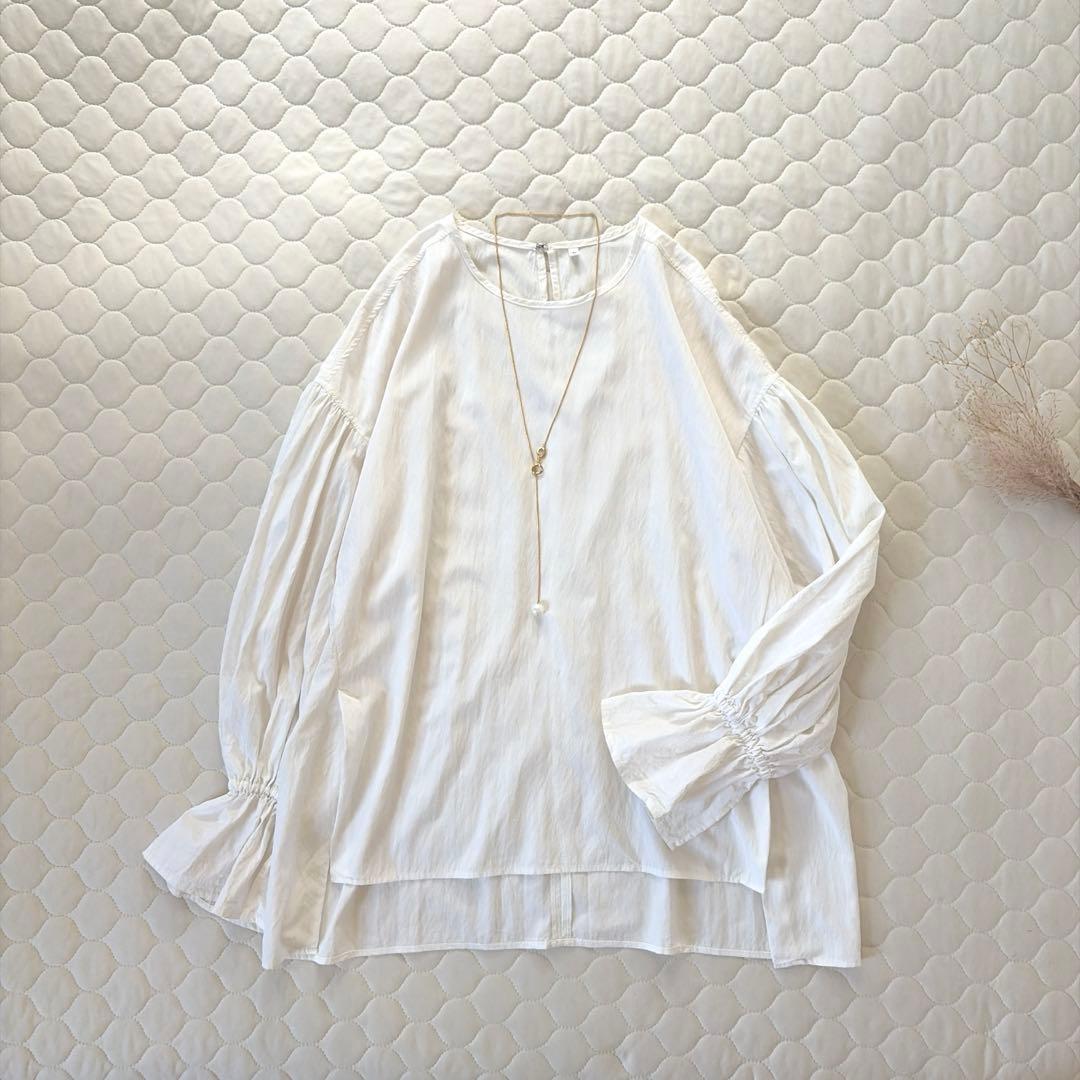 【美品】BEARDSLEY✴︎LIVETART ギャザーカフスシャツ　ホワイト