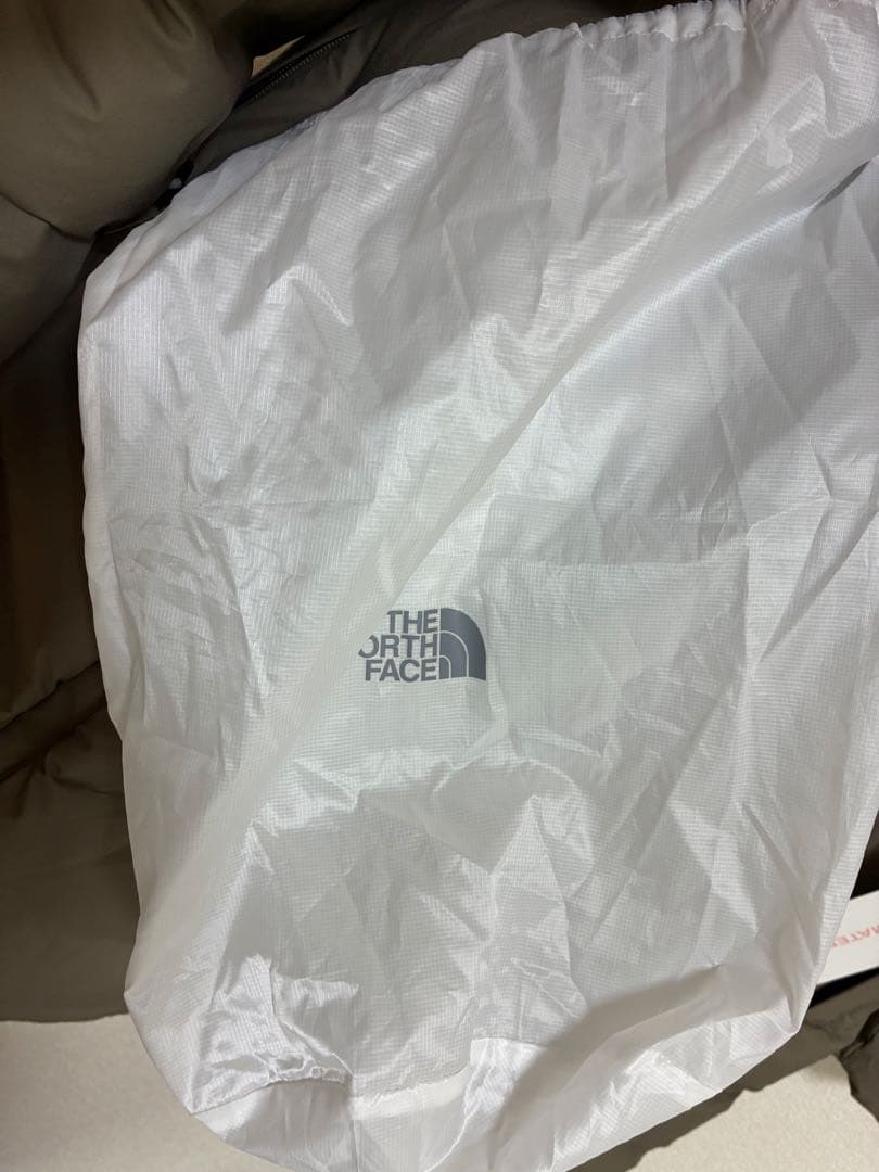 ノースフェイス　マタニティ　ダウンジャケット