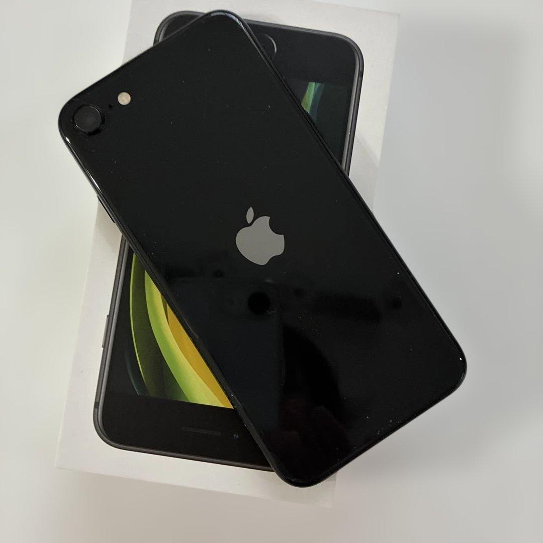iPhone SE ブラック　64GB