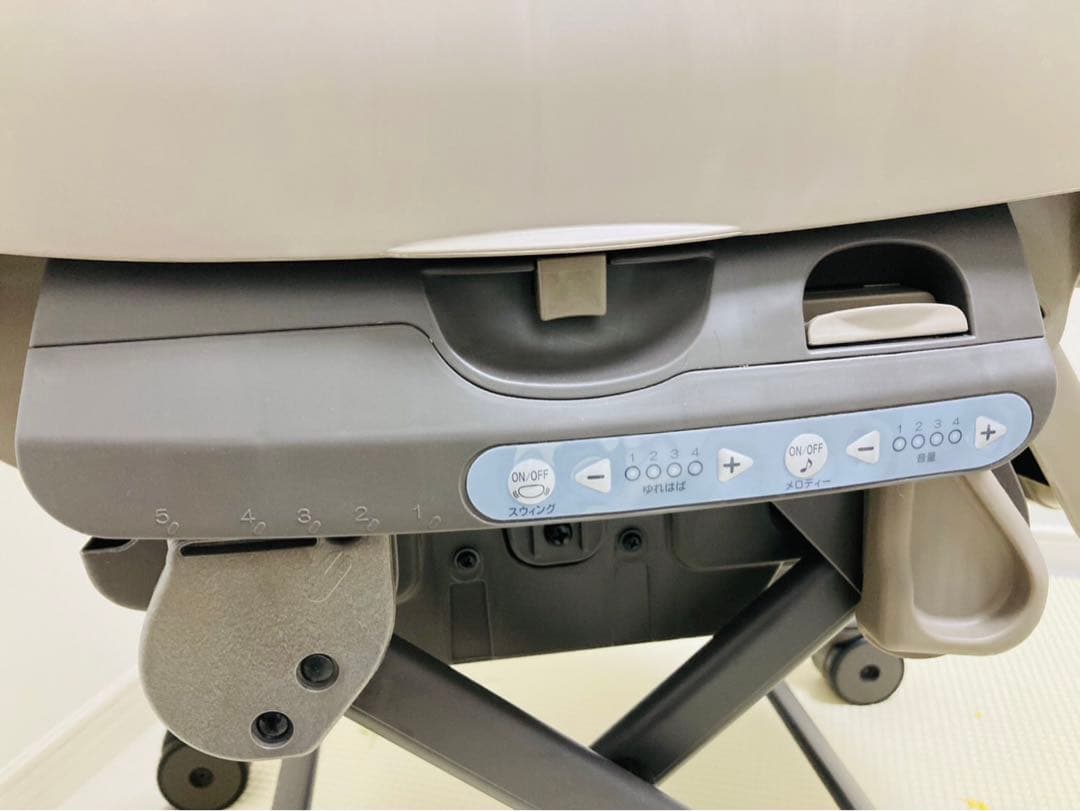 【極美品】Combi コンビ ネムリラ AUTO SWING 保証有ミントグレー