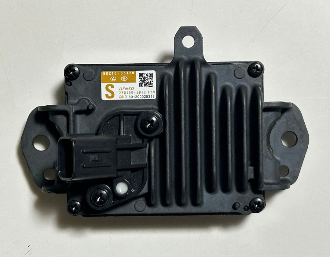 クラウン　220系　ミリ波レーダー　新品