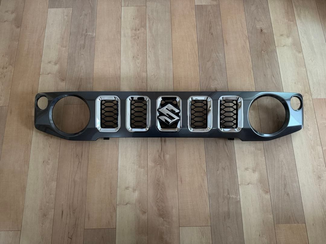 ジムニー　ノマド　純正グリル