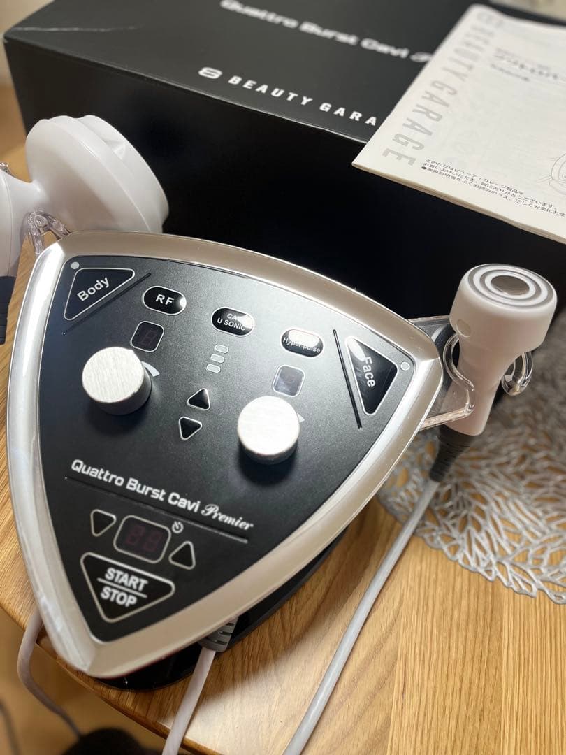 クワトロバーストキャビプレミア 箱、説明書あり美品