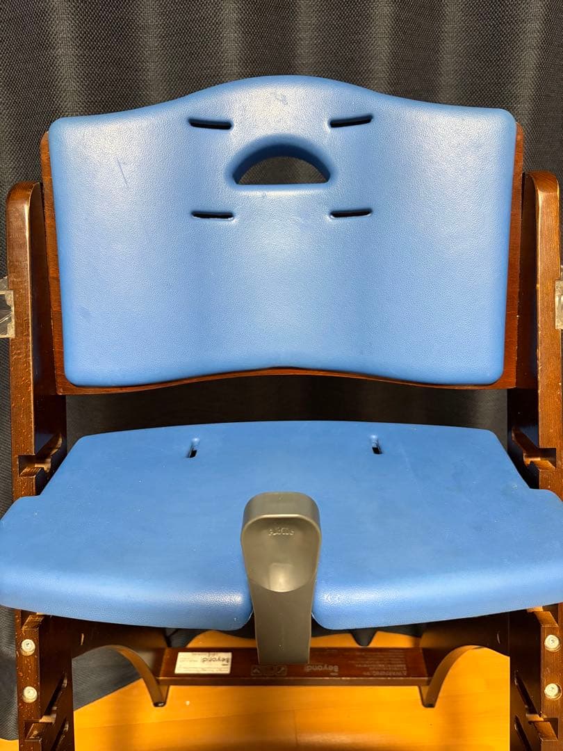 【送料込】Beyond ビヨンドジュニア　ベビーチェア　テーブル付　ハイチェア