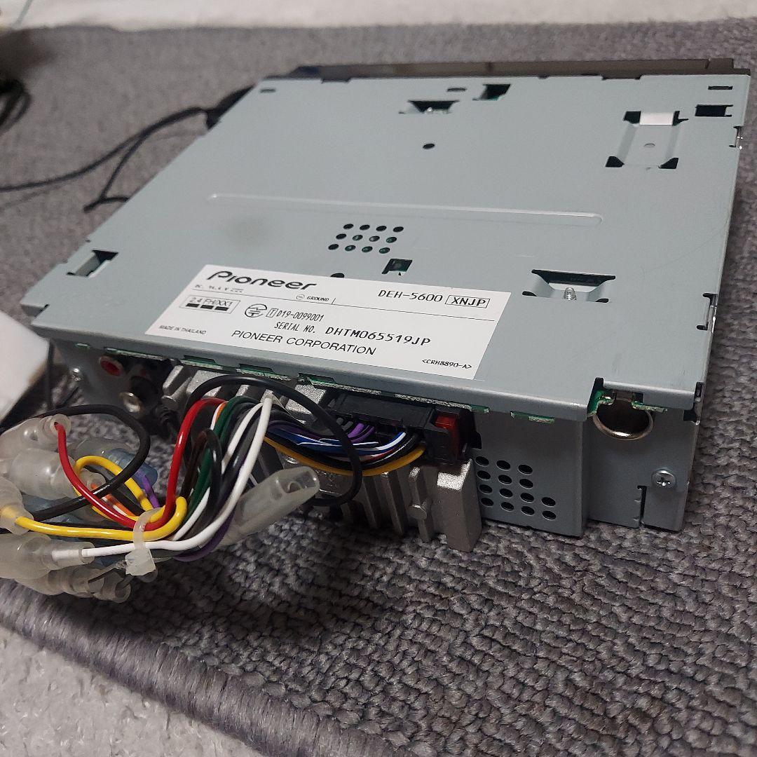 Pioneer DEH-5600 カーオーディオデッキ