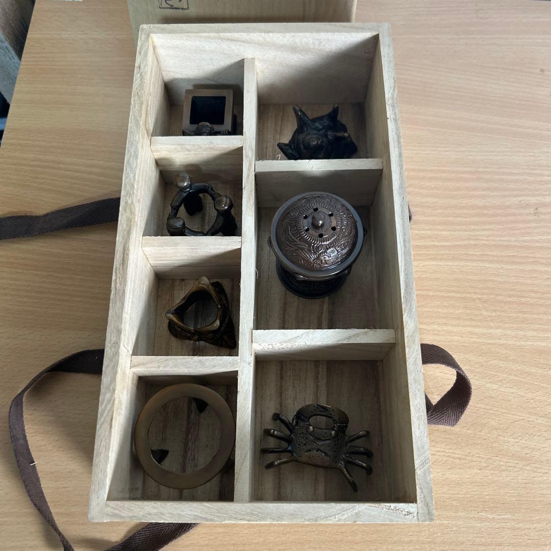 唐銅 七種蓋置 芳光造 茶道具 茶器 蓋置 共箱 共布 美品 です。