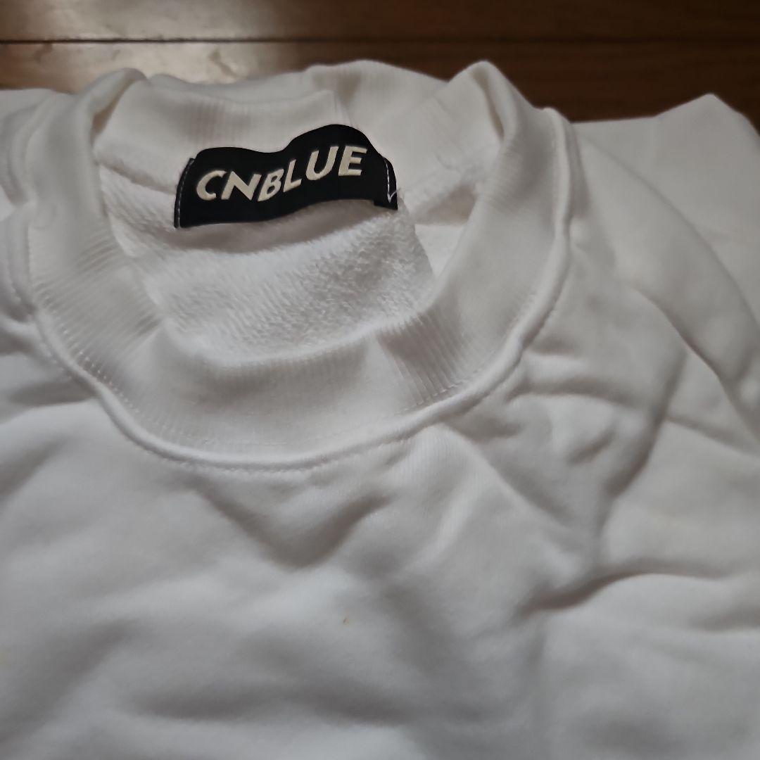 【未使用品】CNBLUE クマ刺繍 ホワイトトレーナー　上下セット