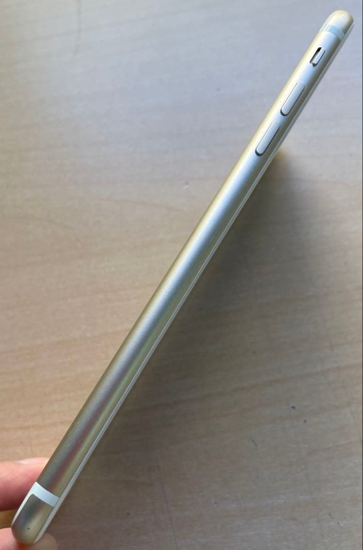 iPhone 7 Plus ゴールド　32GB A1785 バッテリー 79%