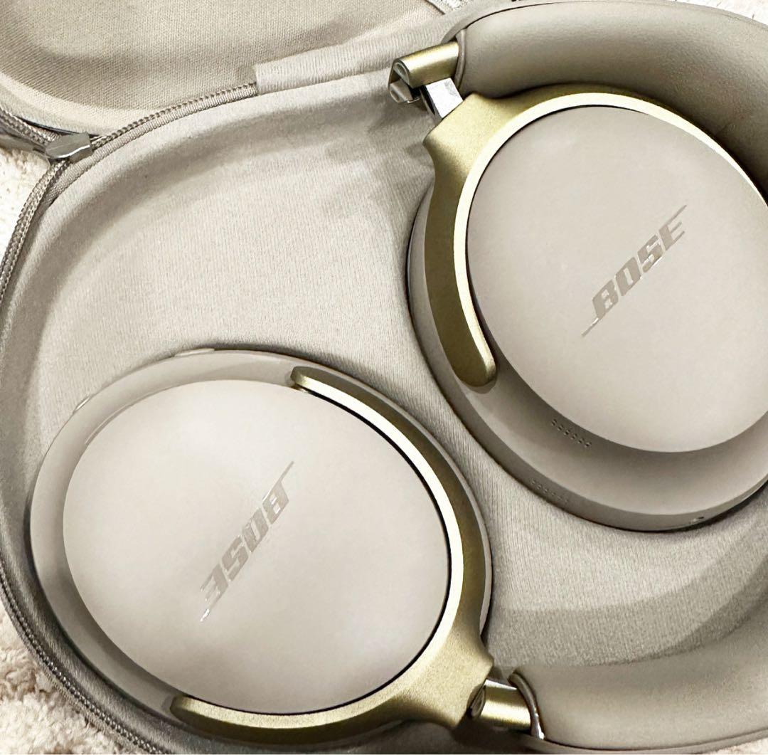極美品 Bose QuietComfort Ultra ワイヤレスヘッドホン
