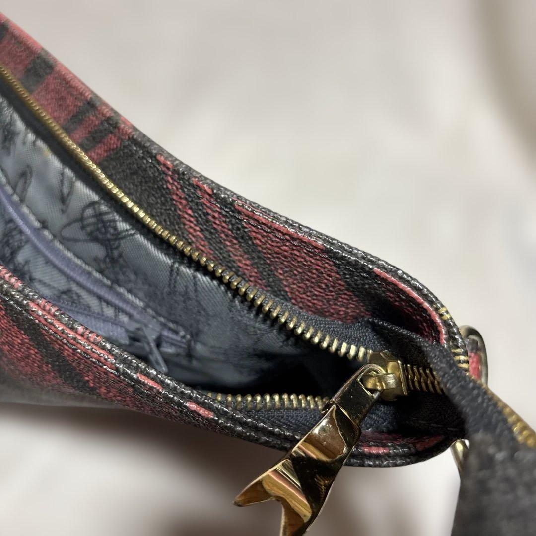 Vivienne Westwood ショルダーバッグ　オーブ　チェック柄　PVC