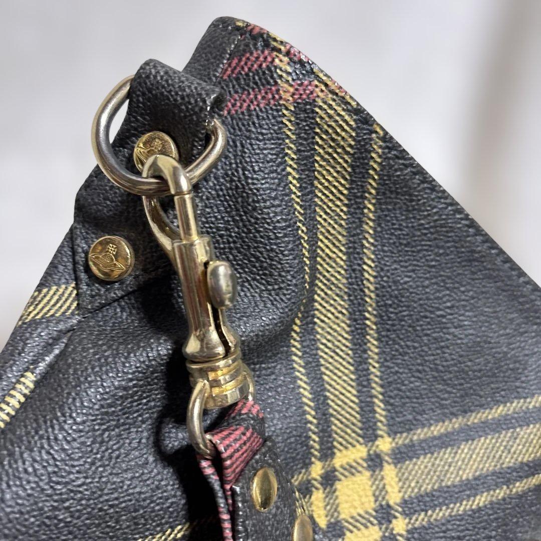 Vivienne Westwood ショルダーバッグ　オーブ　チェック柄　PVC
