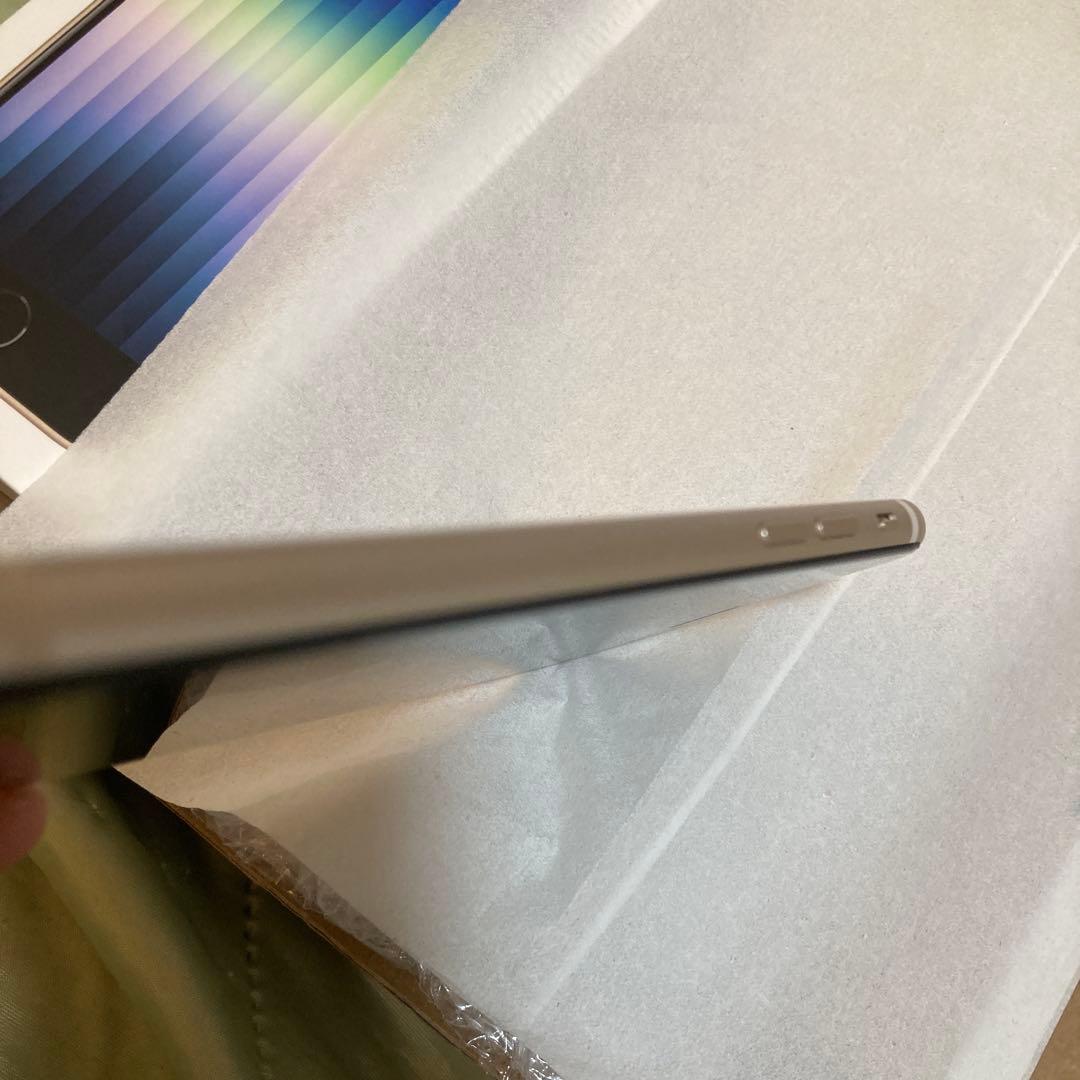 iPhone SE (第3世代) 64GB傷なし美品ホワイト