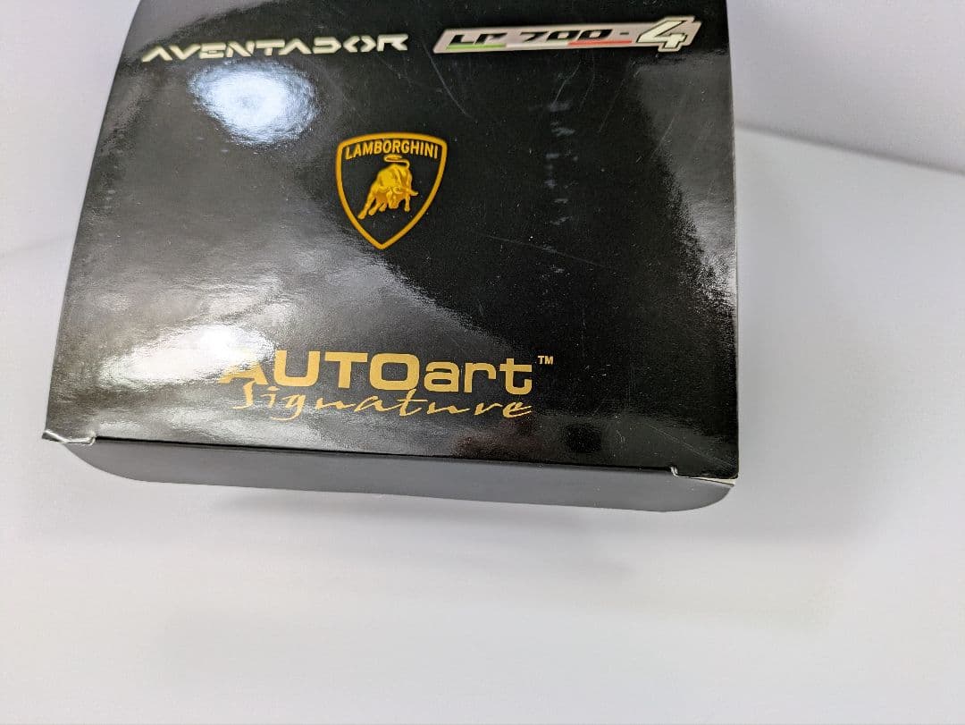 1/18 ミニカー オートアート ランボルギーニ アヴェンタドール LP700
