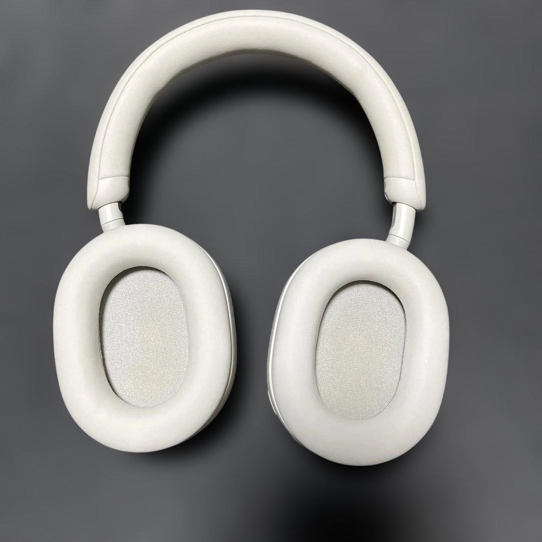 佐々木ゆう 　SONY WH-1000XM5 ヘッドホン