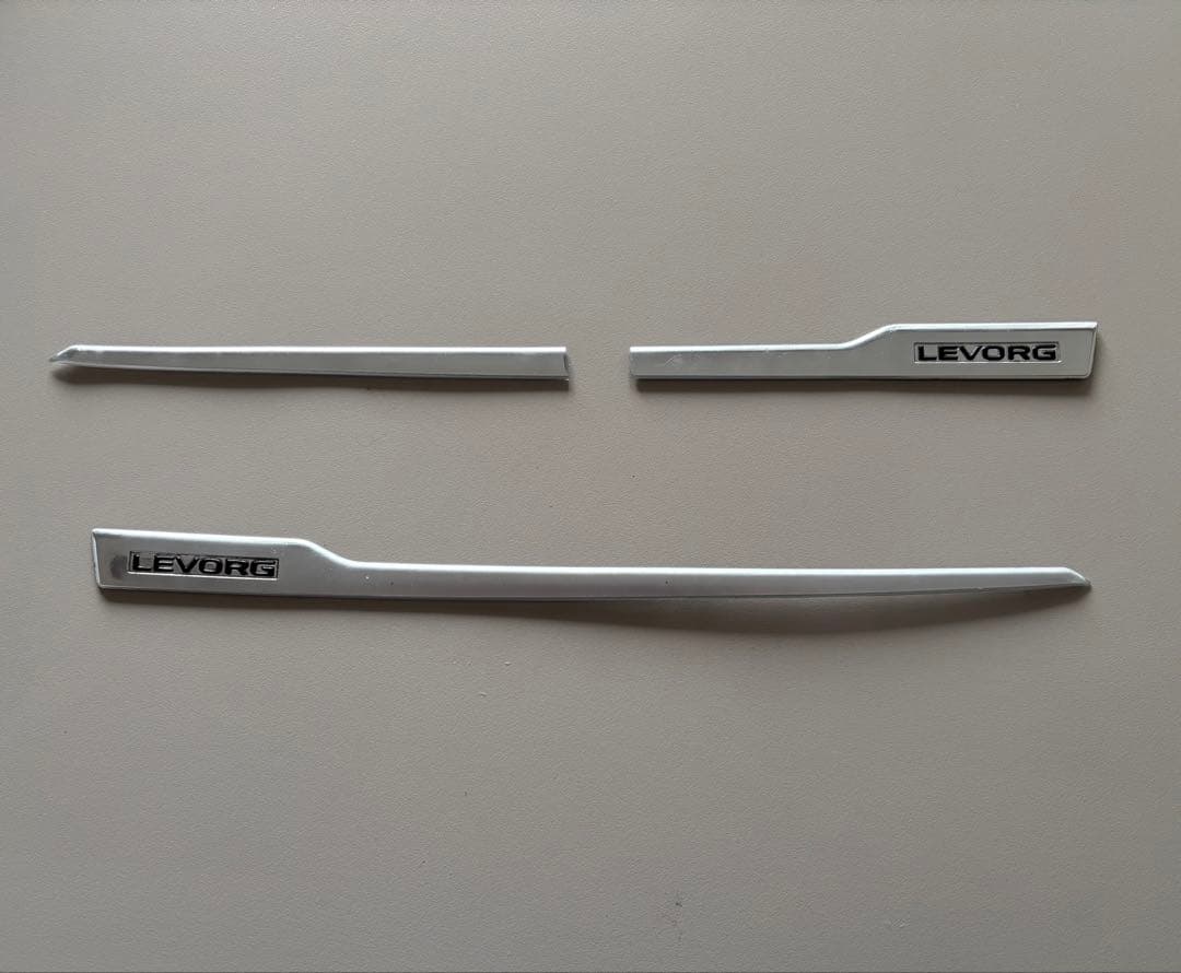 【超希少】EUスバル純正 VMレヴォーグ ウィンドウモール