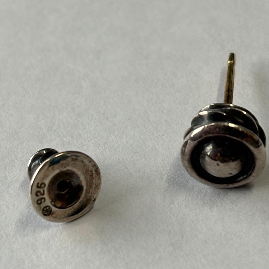 カーヴド スタッド イヤリング　【ロンワンズピアス】