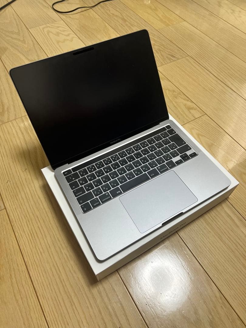 2020 MacBook Pro 256G 13インチ 充放電180回