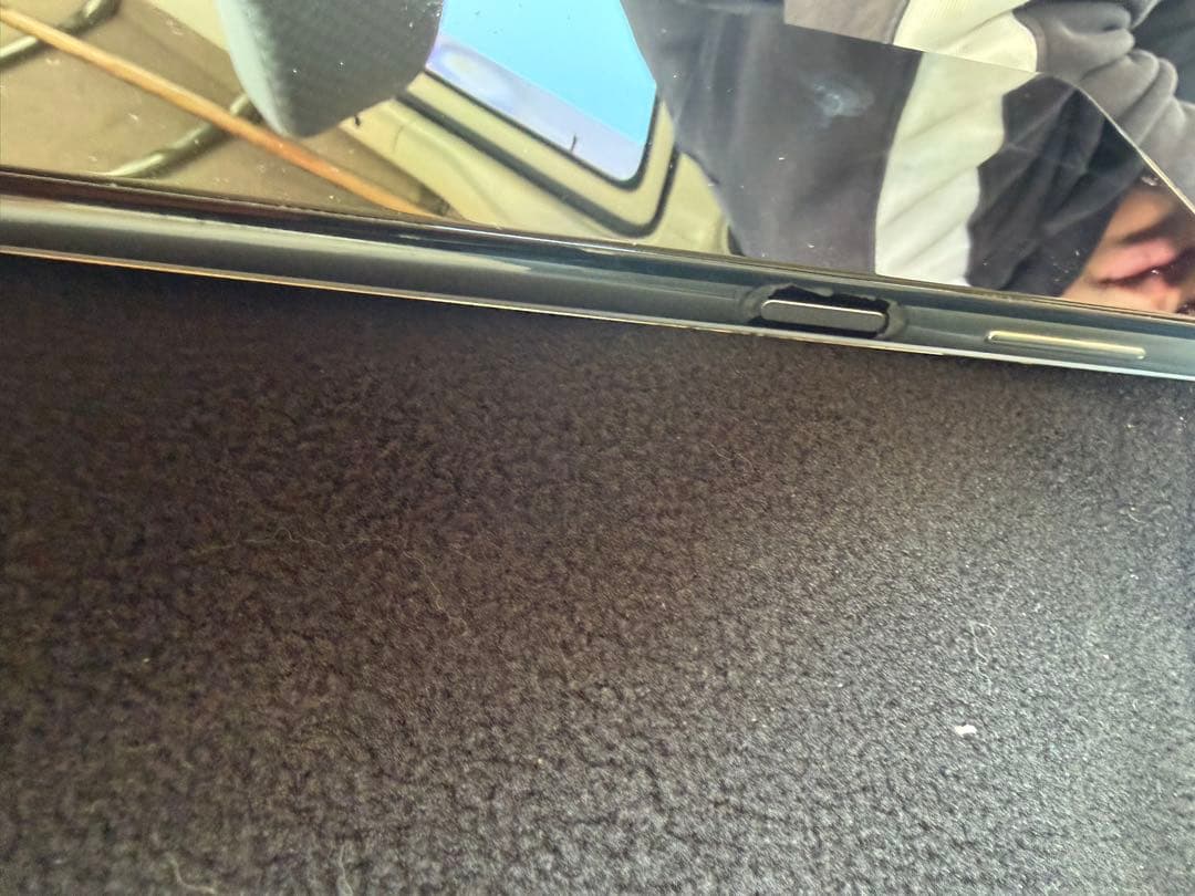 ホワイト トリプルカメラ スマートフォン GALAXY s32 SIMなし