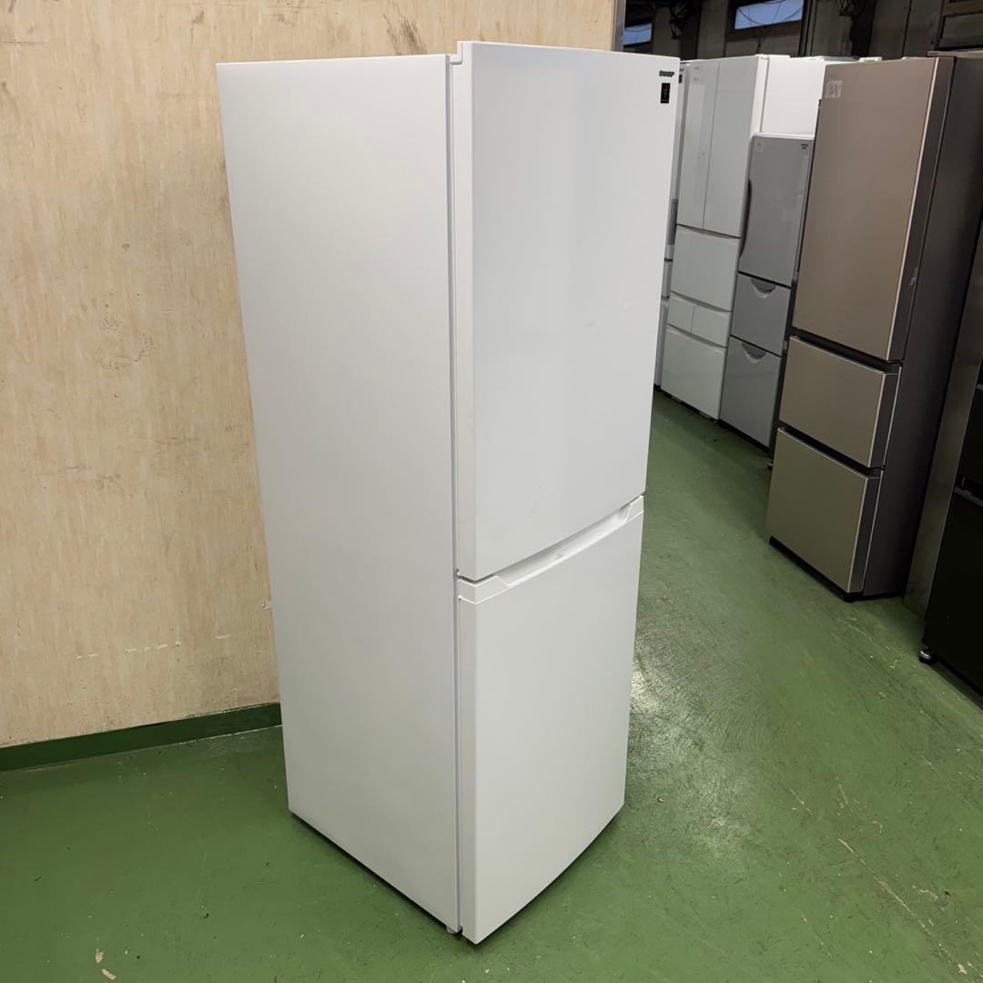 640 冷蔵庫　小型　大型　200L〜300L 右開き　2023年製　極美品