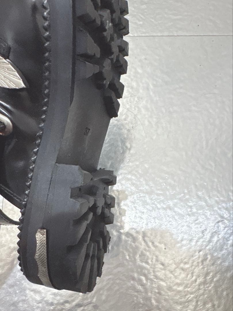 TOGA PULLA ローファー バックル付き メタル