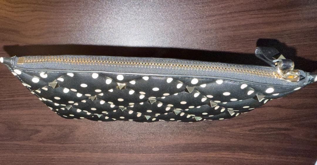 VALENTINO GARAVANI クラッチバッグ スタッズ