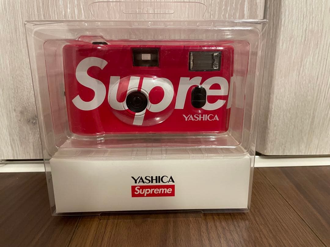 YASHICA Supreme フィルムカメラ レッド