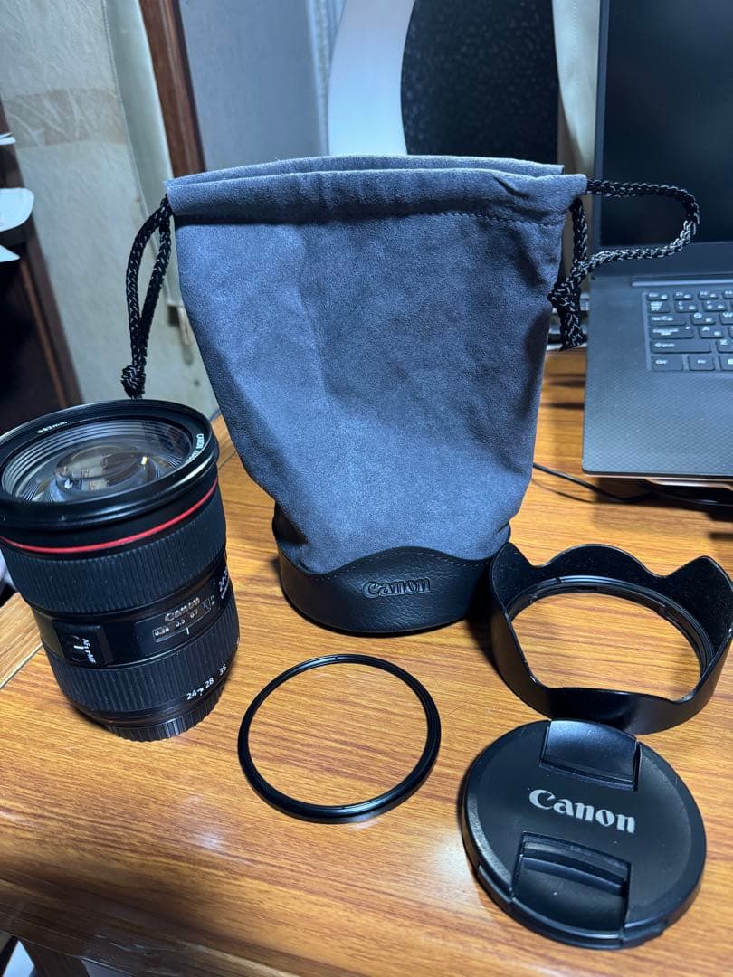 Canon 24-70mm f/2.8 ズームレンズ
