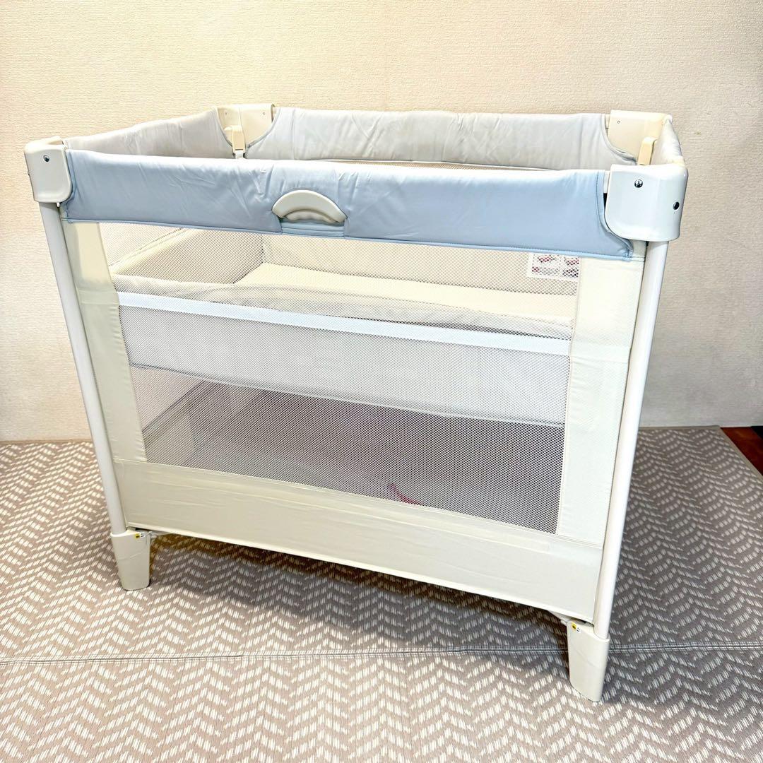 アップリカ　ココネルエアーAB ホワイトグレー Aprica ベビーベッド