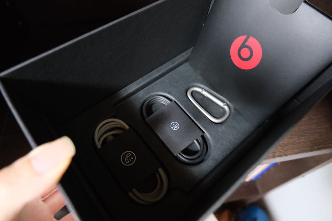 beats solo 3 wireless ミッキーマウス　訳あり