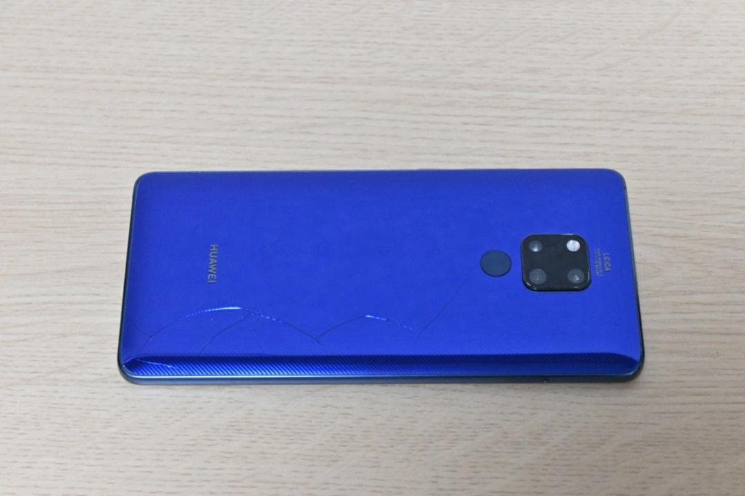 Huawei mate 20 x 7.2インチ ケース2種付き