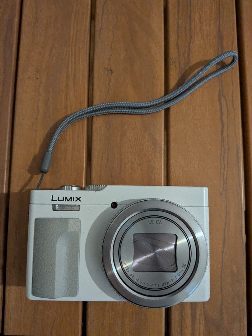 LUMIX TZ99ホワイト 光学30倍ズーム コンパクトカメラ