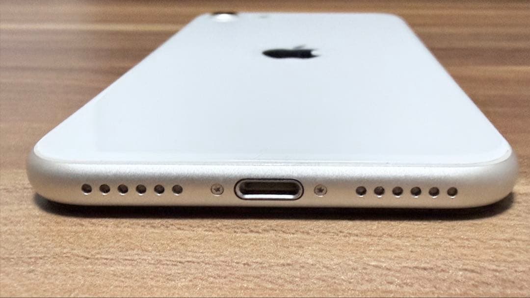 iPhone SE (第3世代) ホワイト 美品 64GB 本体