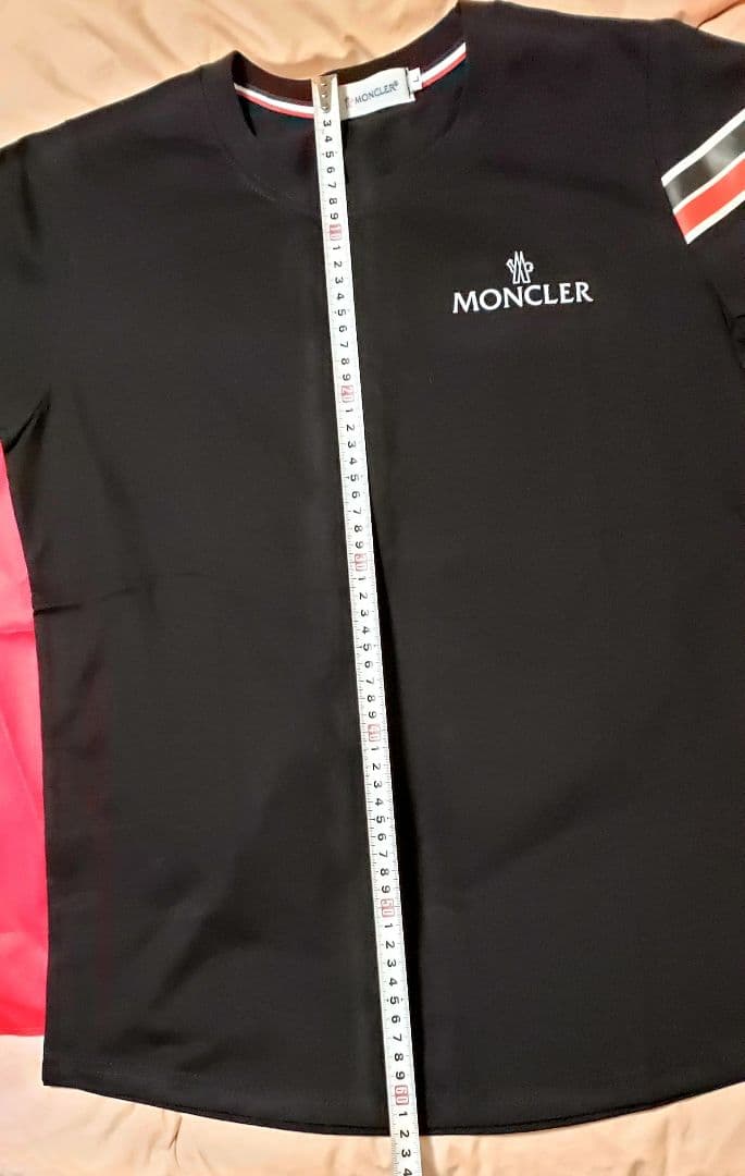 MONCLER　モンクレールTシャツ　ロゴ入り半袖　保存用ガーメントBOX付き♪