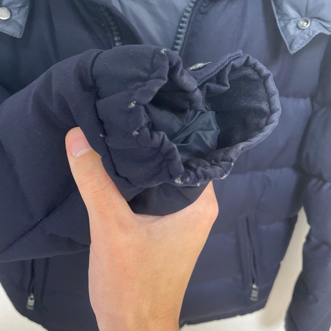 【値下げしました】MONCLER フード付きダウンジャケット ネイビー